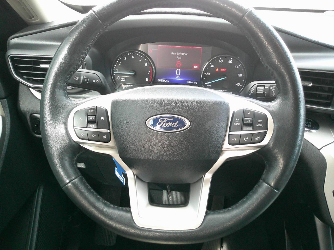 Ford Explorer XLT AWD 2023