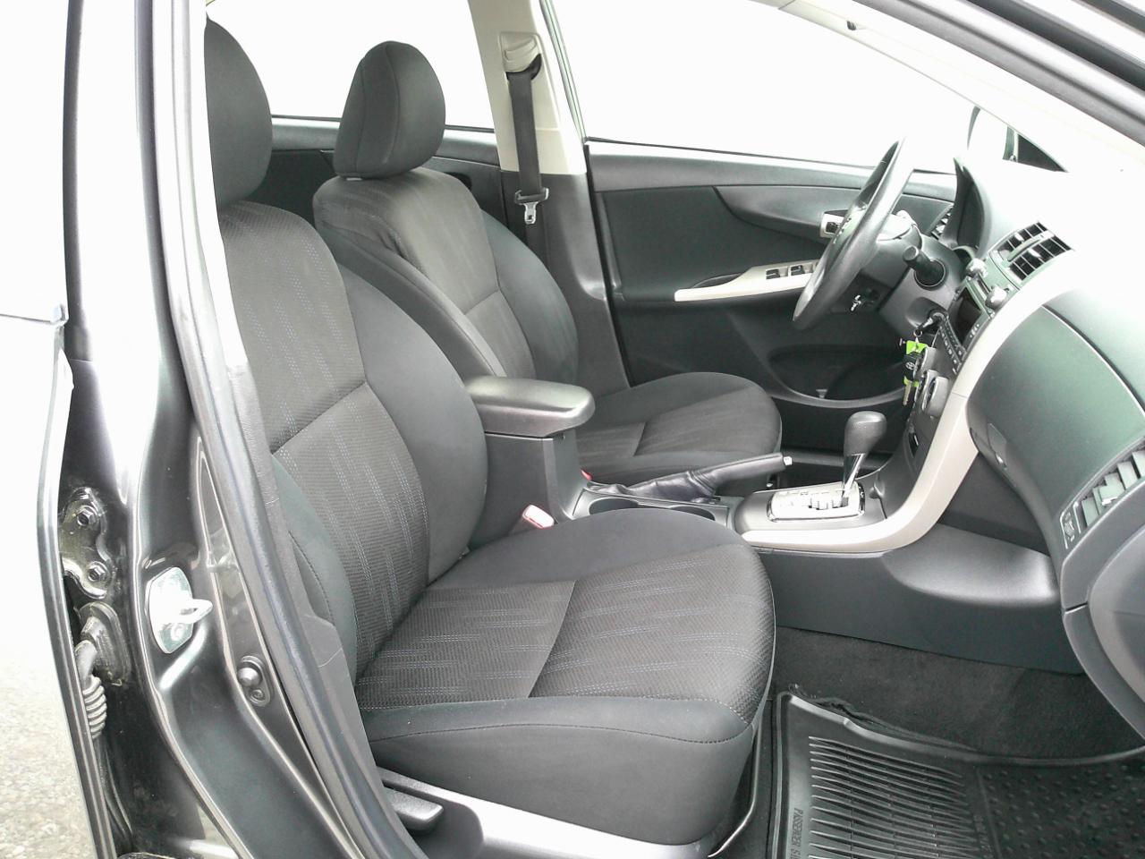 Toyota Corolla S 2011