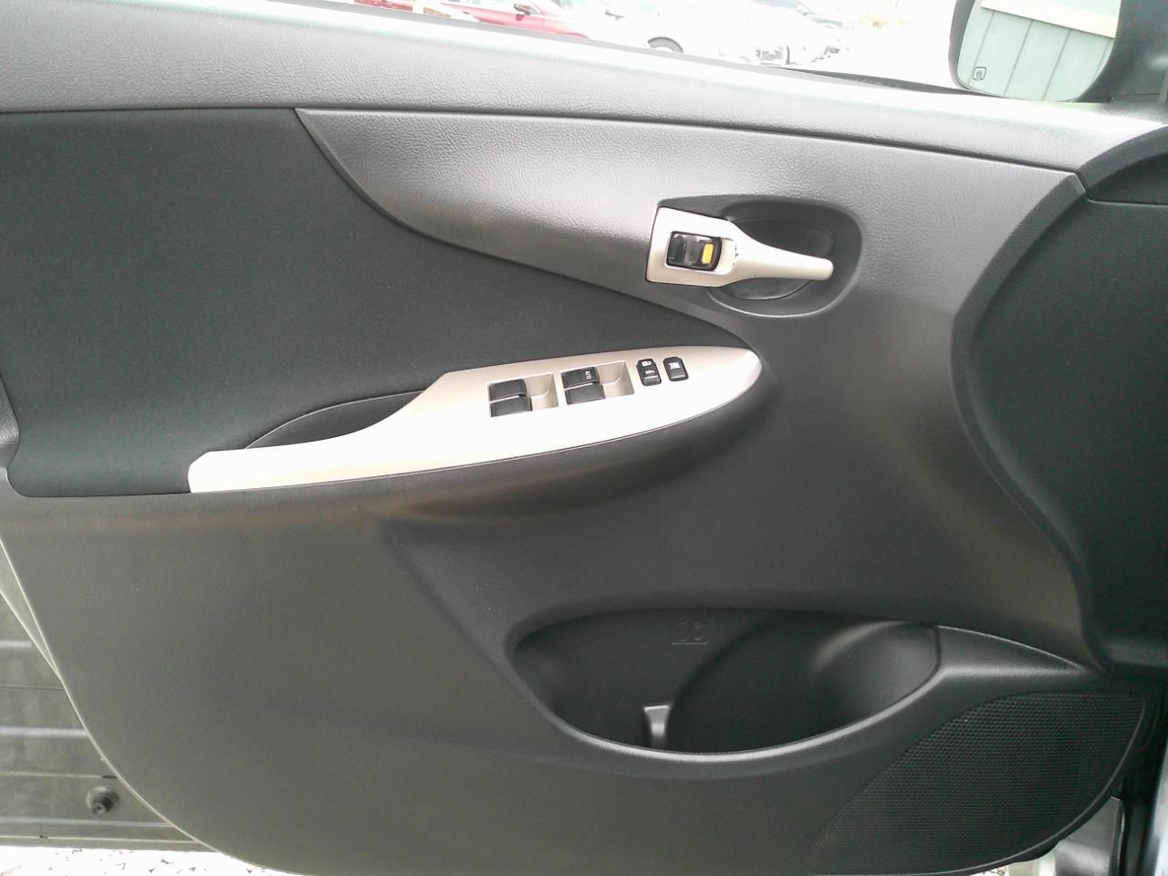 Toyota Corolla S 2011