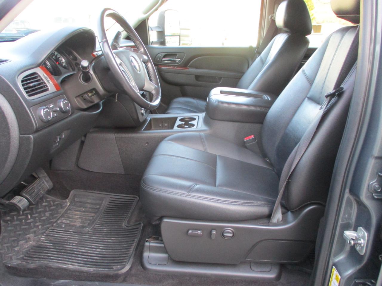 GMC Sierra 2500HD SLT Crew Cab 4WD 2011