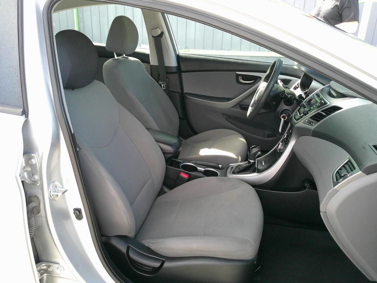 Hyundai Elantra SE 2014