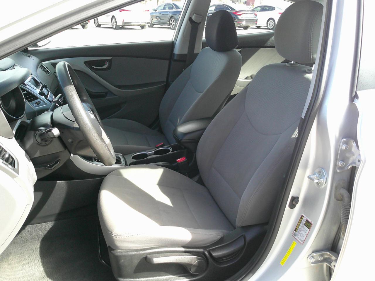 Hyundai Elantra SE 2014