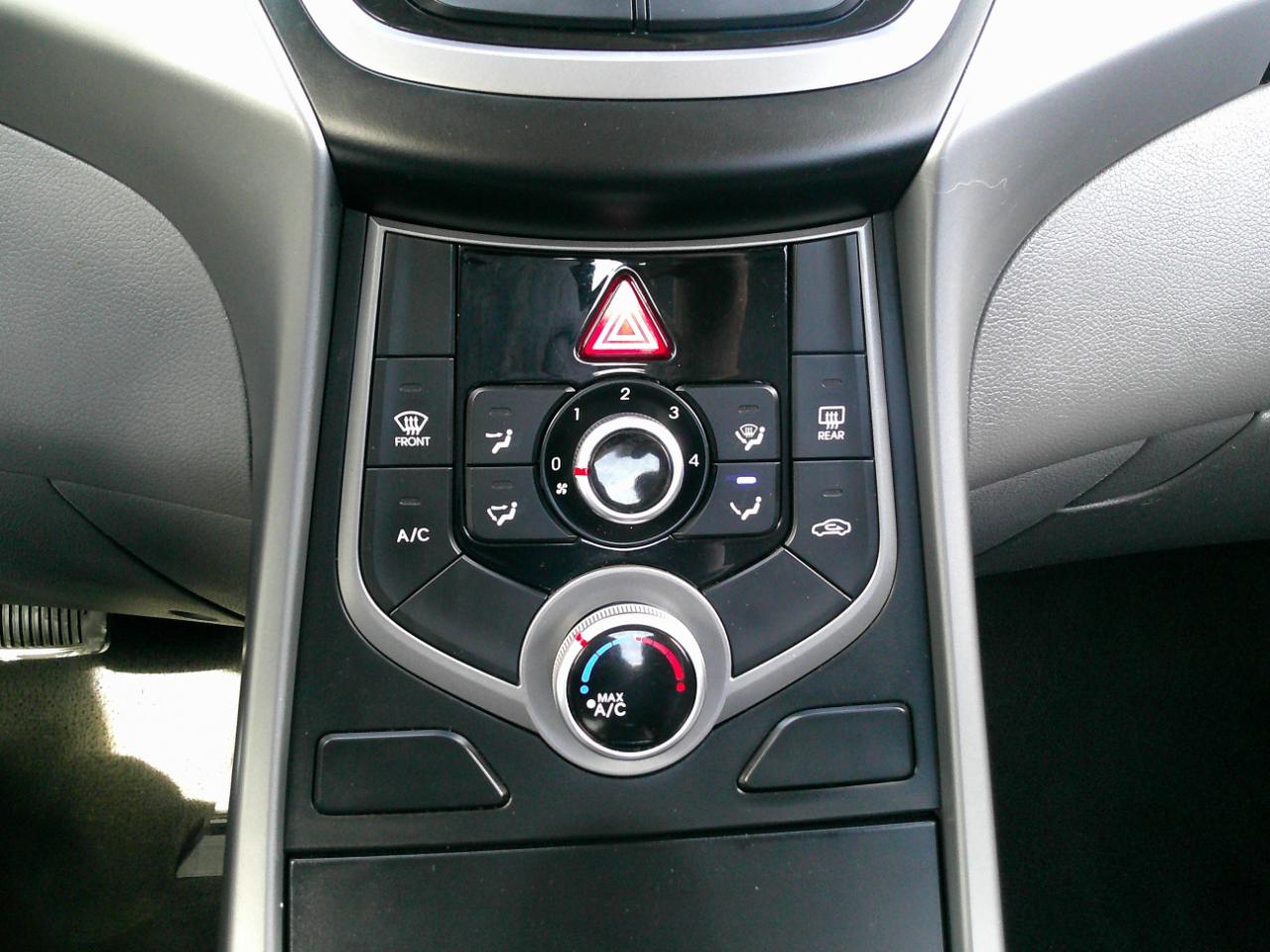 Hyundai Elantra SE 2014