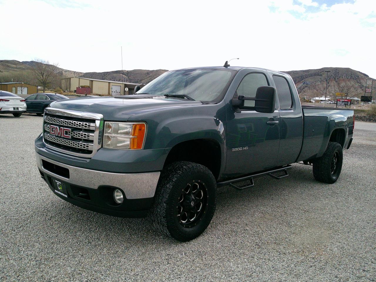 GMC Sierra 3500HD SLT Ext. Cab Long Box 4WD 2011