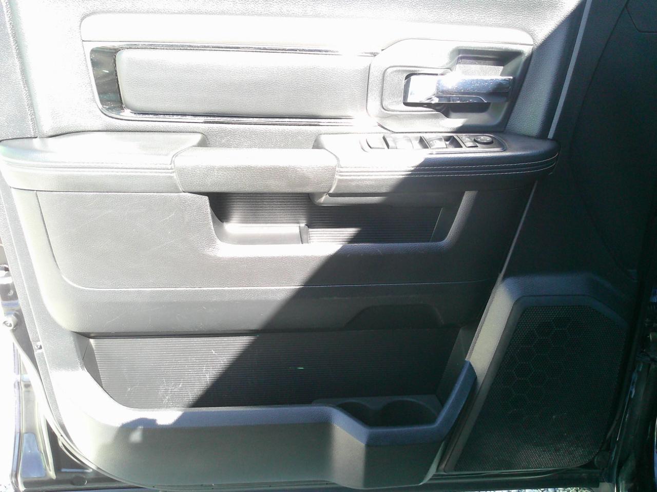 RAM 1500 Sport Quad Cab 4WD 2014