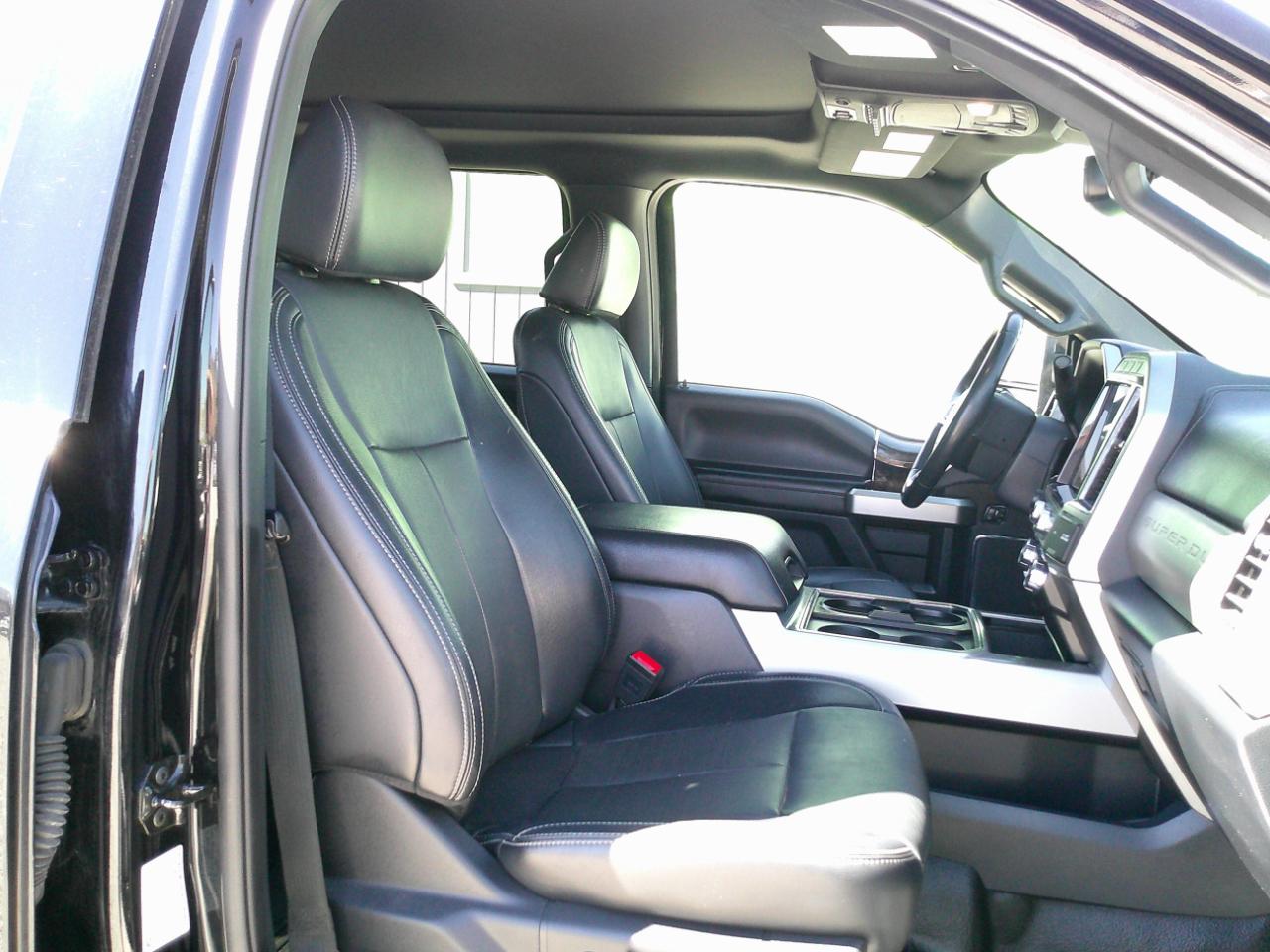 Ford F-350 SD Lariat Crew Cab Long Bed DRW 4WD 2022