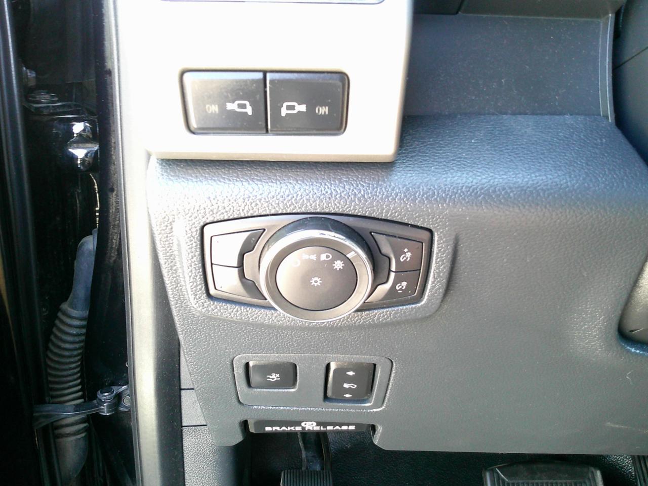 Ford F-350 SD Lariat Crew Cab Long Bed DRW 4WD 2022