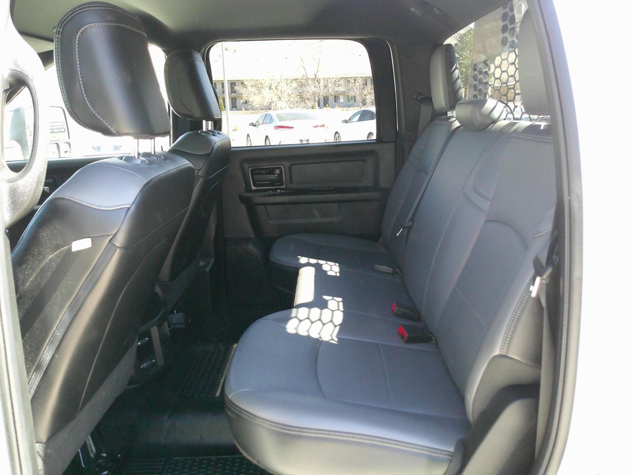 RAM 3500 Tradesman Crew Cab 4WD 2024