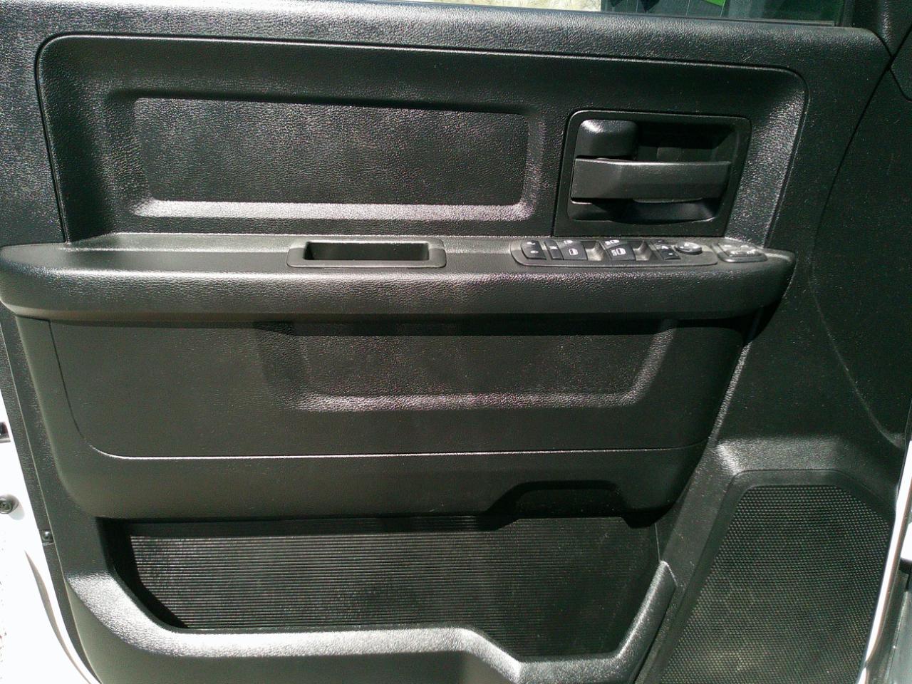 RAM 3500 Tradesman Crew Cab 4WD 2024