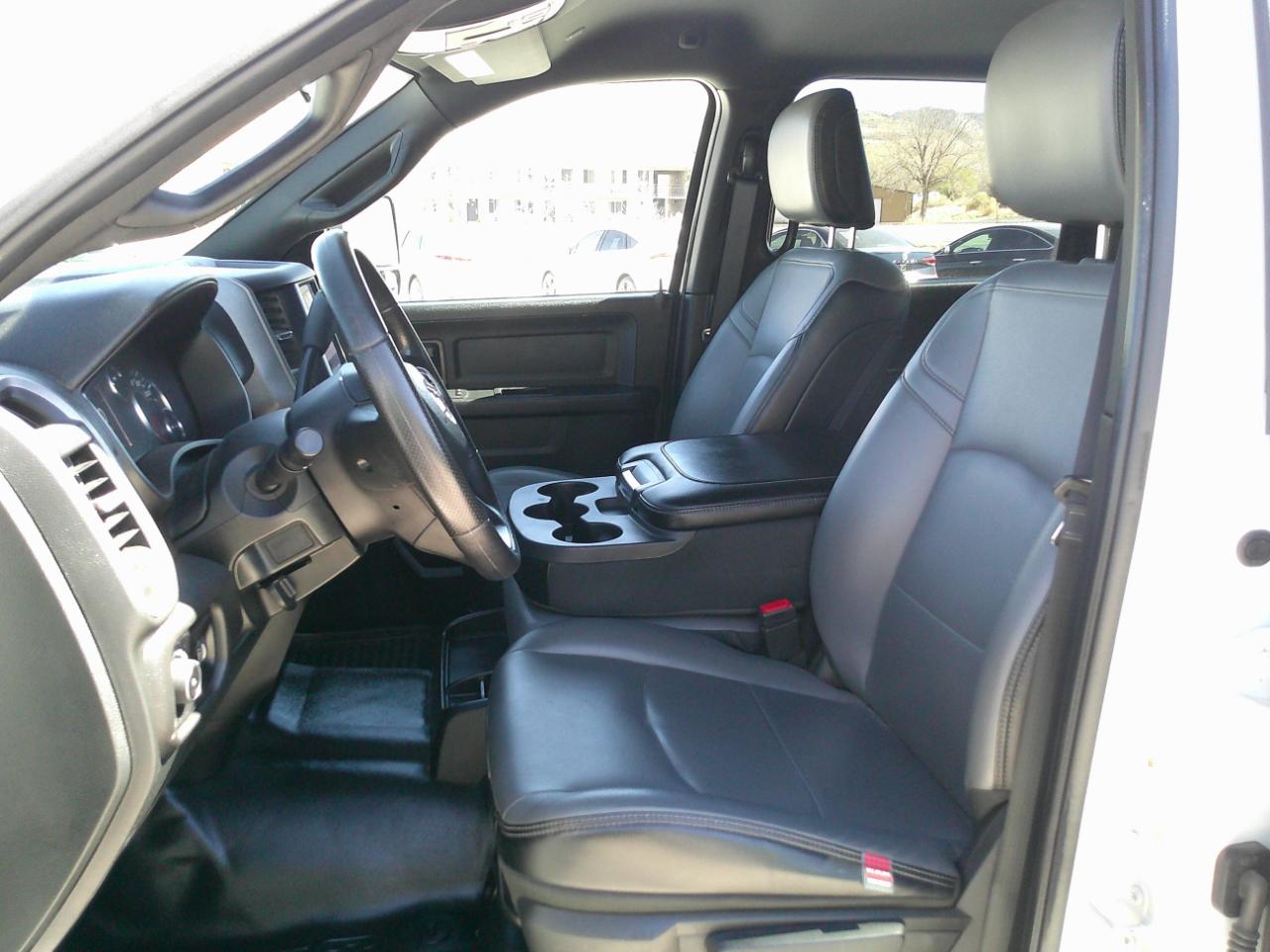 RAM 3500 Tradesman Crew Cab 4WD 2024