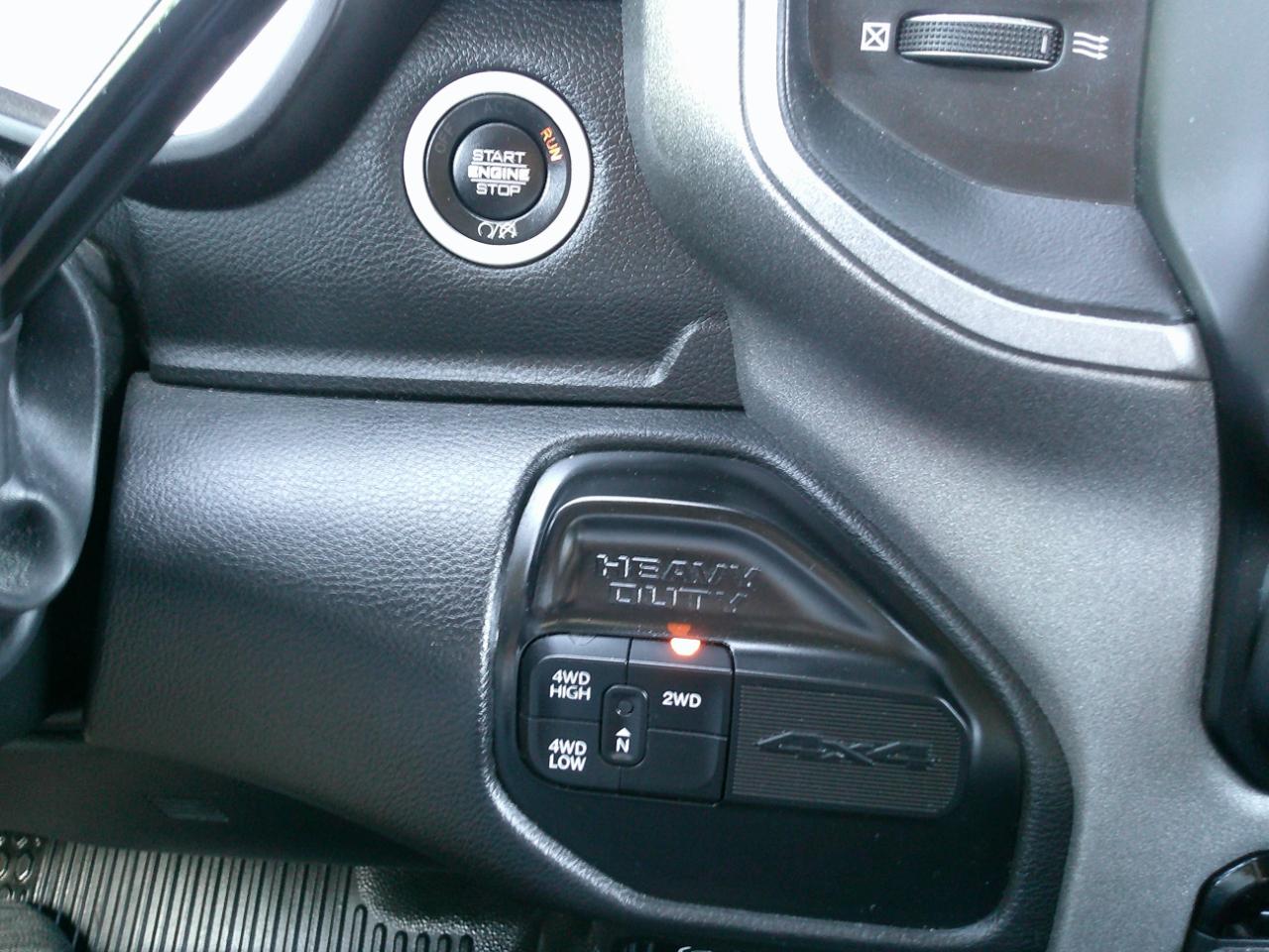 RAM 3500 Tradesman Crew Cab 4WD 2024