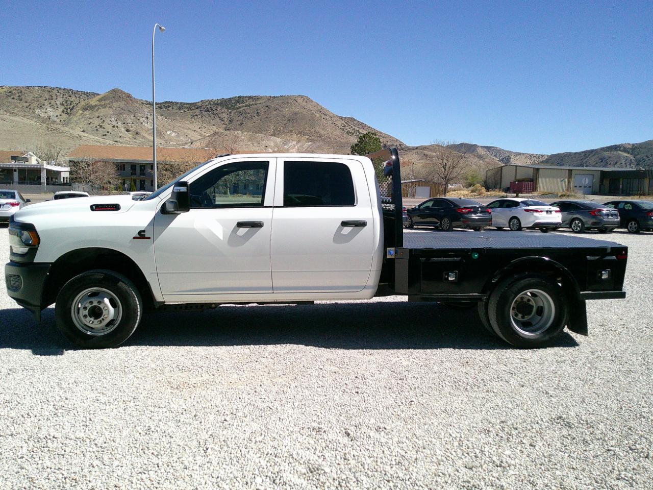 RAM 3500 Tradesman Crew Cab 4WD DRW 2024