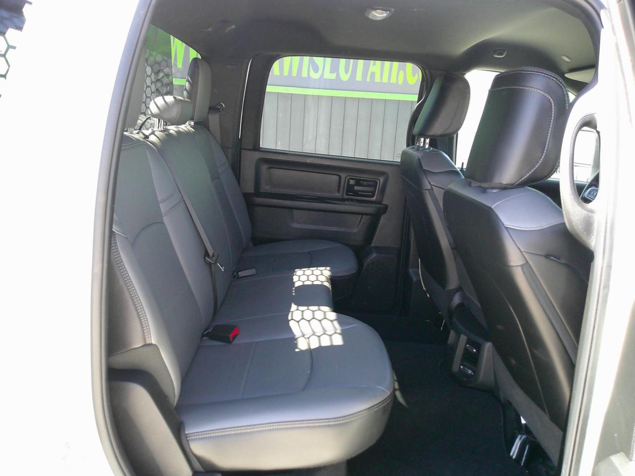 RAM 3500 Tradesman Crew Cab 4WD DRW 2024