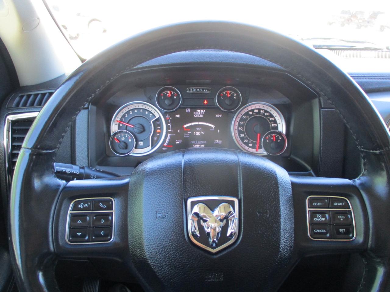 RAM 1500 Sport Crew Cab SWB 4WD 2017