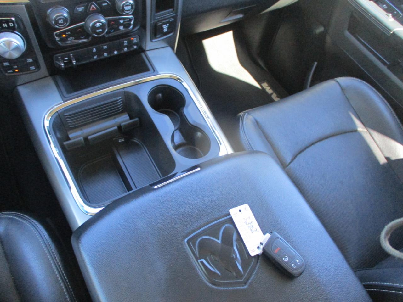 RAM 1500 Sport Crew Cab SWB 4WD 2017