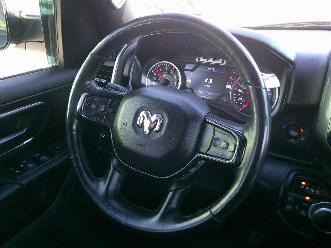 RAM 1500 Big Horn Crew Cab SWB 4WD 2019