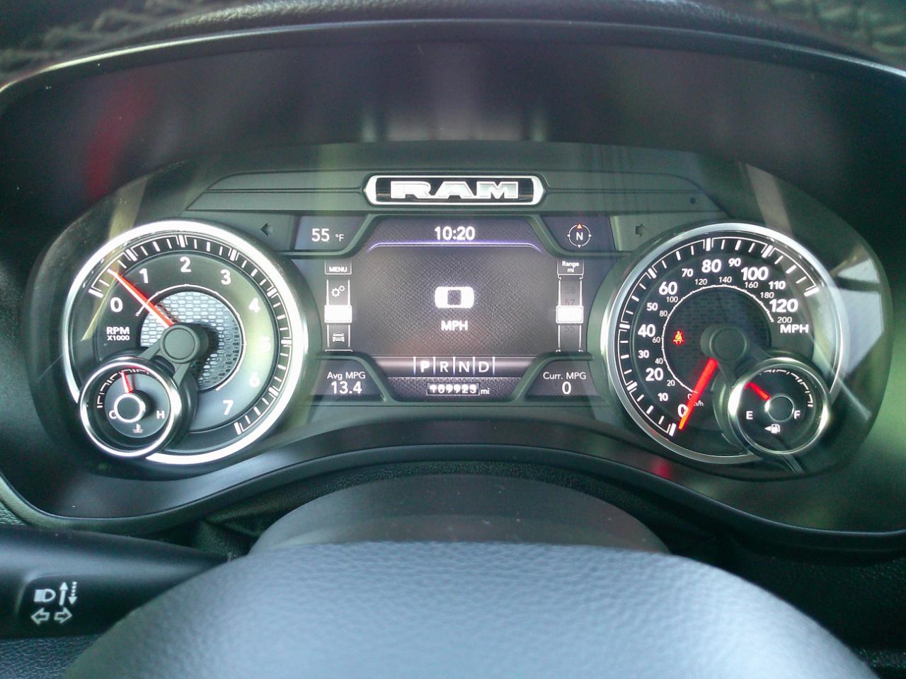 RAM 1500 Big Horn Crew Cab SWB 4WD 2019