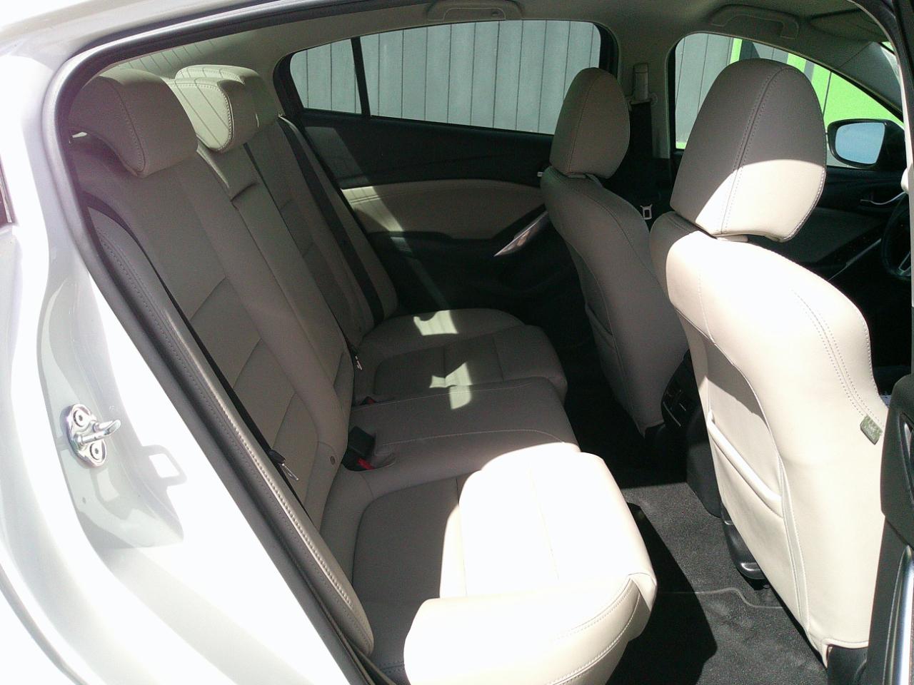 Mazda MAZDA6 i Touring 2015