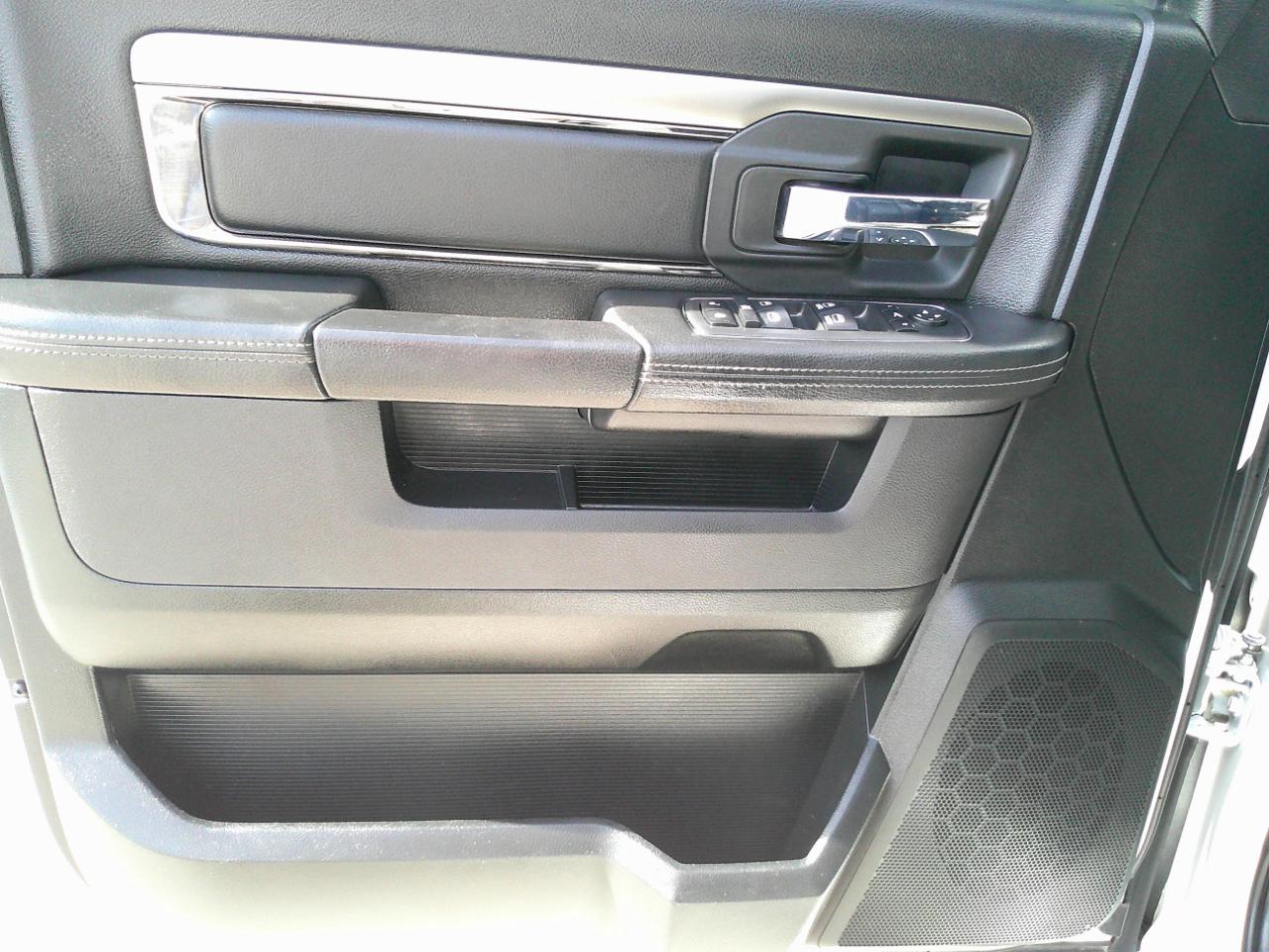 RAM 1500 Sport Crew Cab SWB 4WD 2017