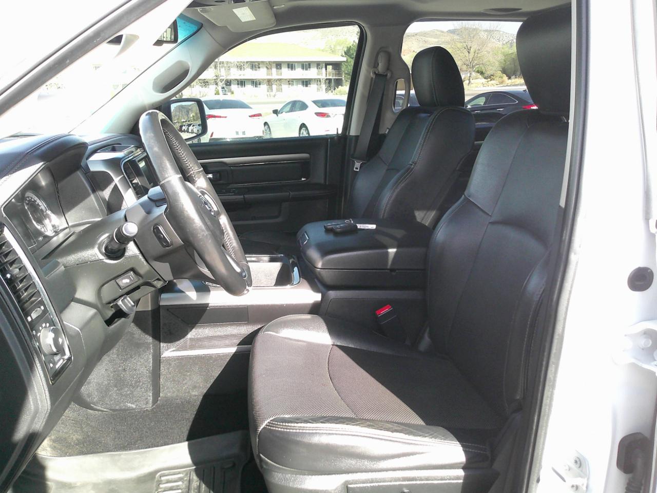 RAM 1500 Sport Crew Cab SWB 4WD 2017