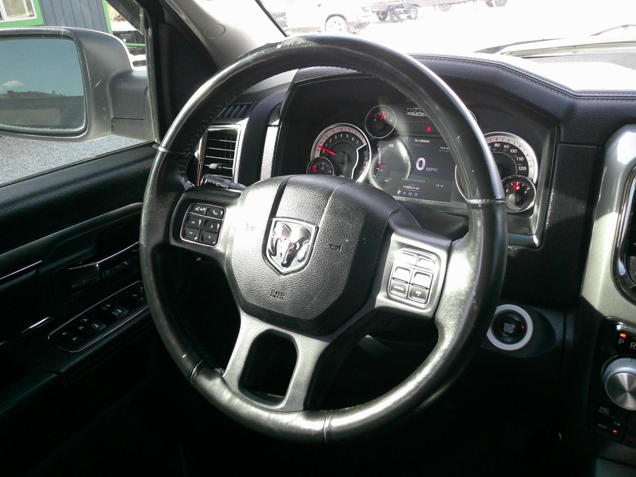 RAM 1500 Sport Crew Cab SWB 4WD 2017