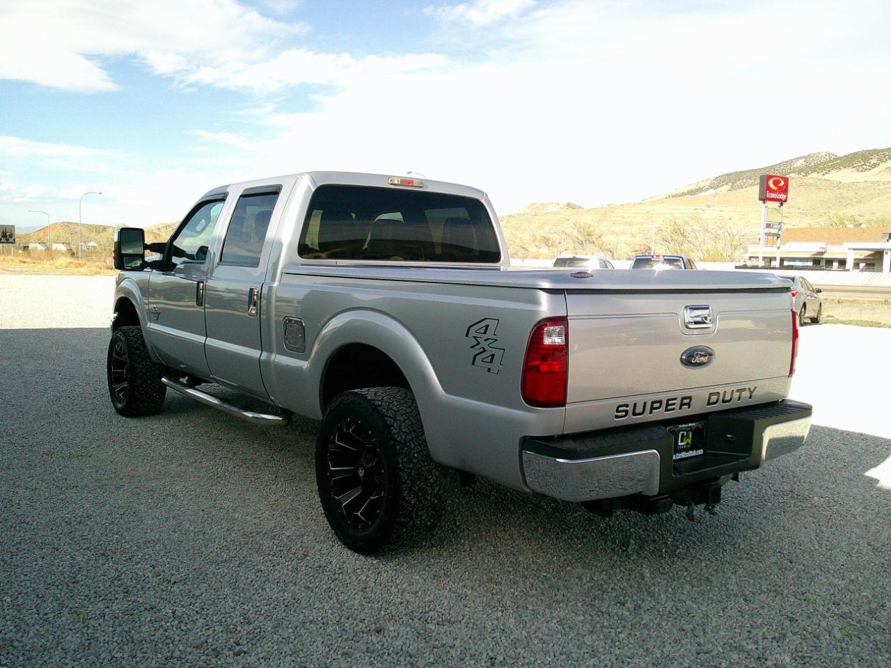 Ford F-250 SD XLT Crew Cab 4WD 2016