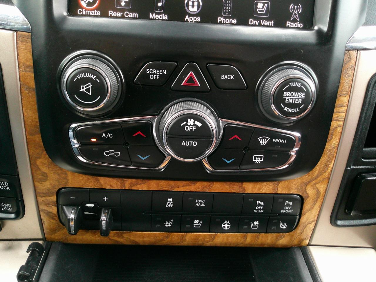 RAM 1500 Longhorn Crew Cab SWB 4WD 2017