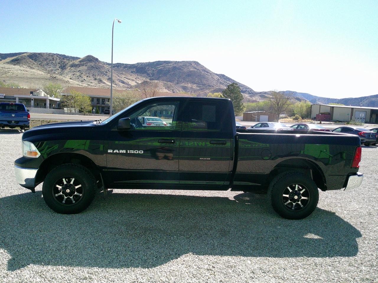 RAM 1500 ST Quad Cab 4WD 2012