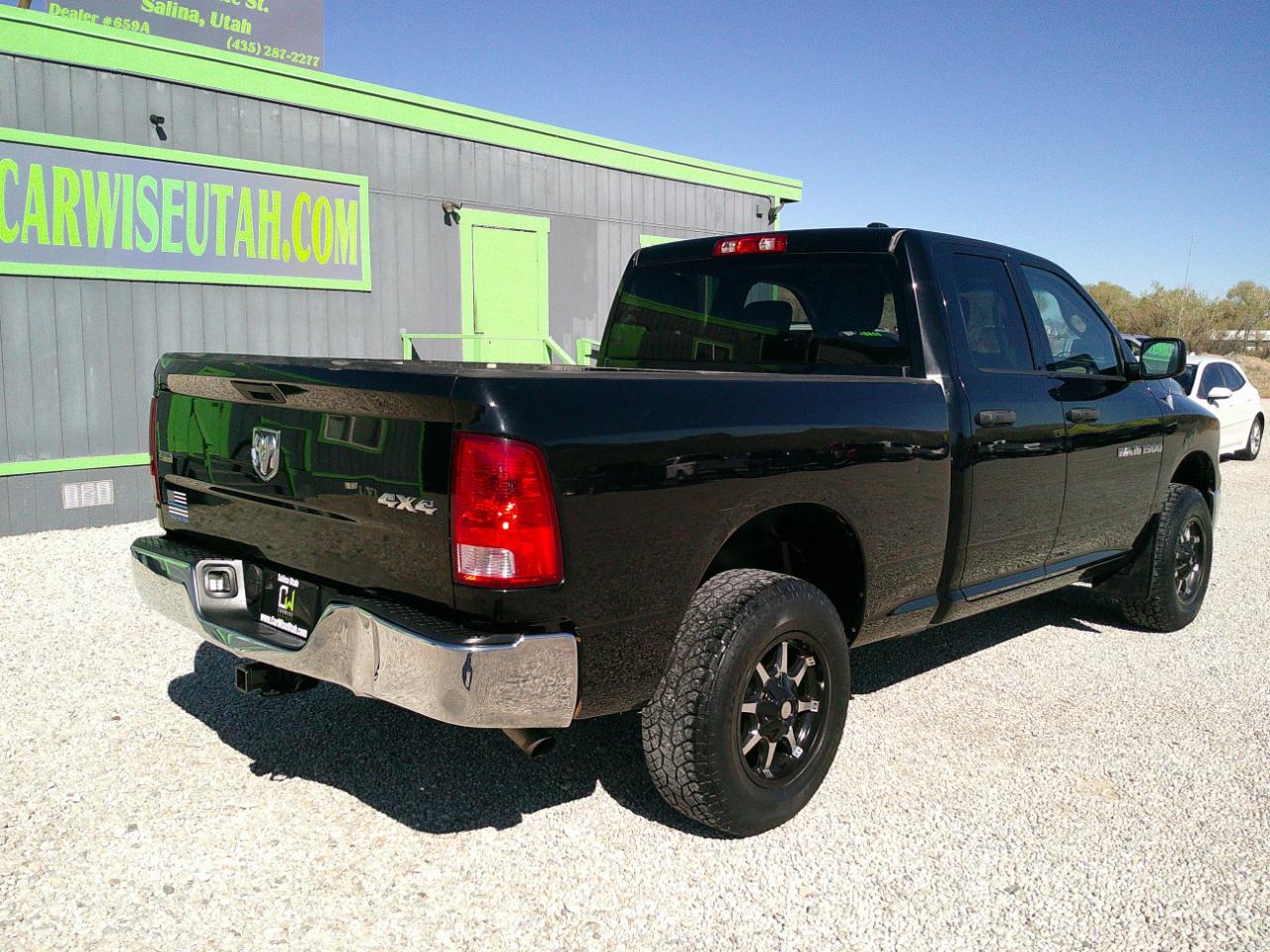 RAM 1500 ST Quad Cab 4WD 2012
