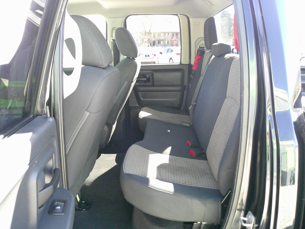 RAM 1500 ST Quad Cab 4WD 2012