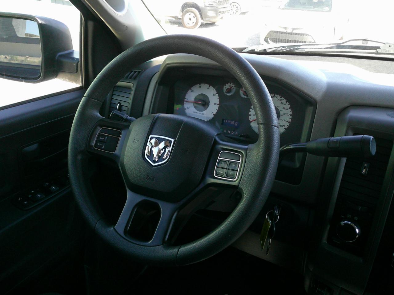 RAM 1500 ST Quad Cab 4WD 2012