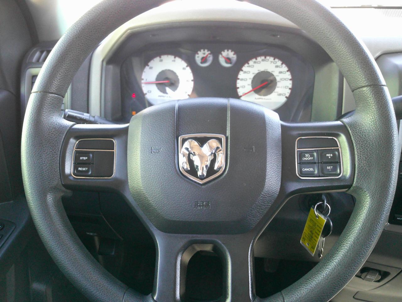 RAM 1500 ST Quad Cab 4WD 2012