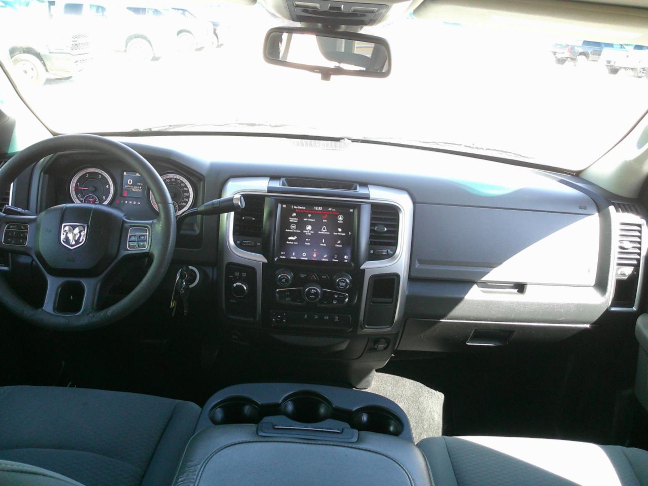 RAM 2500 SLT Crew Cab SWB 4WD 2018