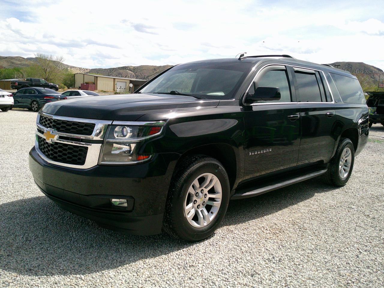 Chevrolet Suburban LT 1500 4WD 2015