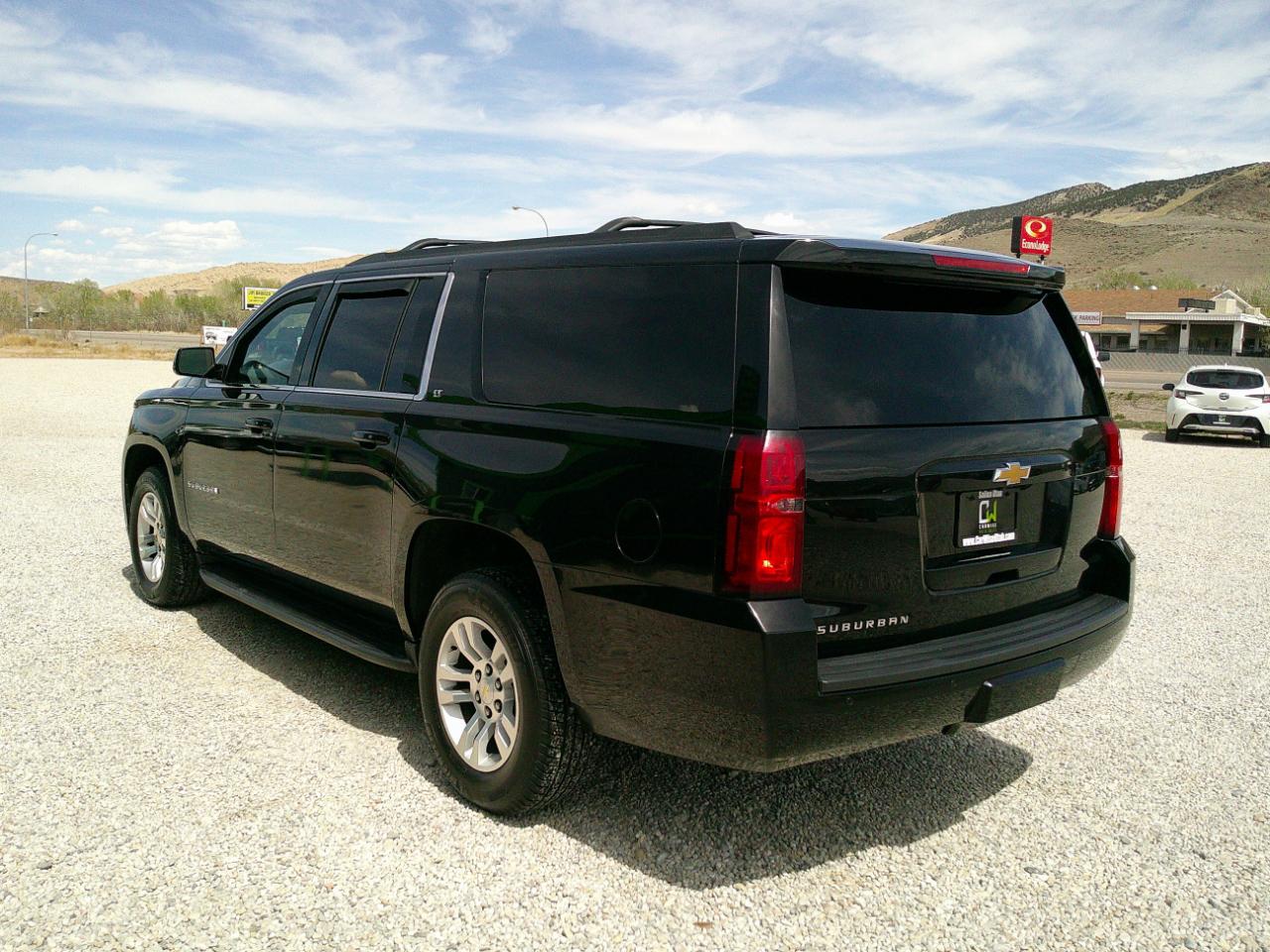Chevrolet Suburban LT 1500 4WD 2015