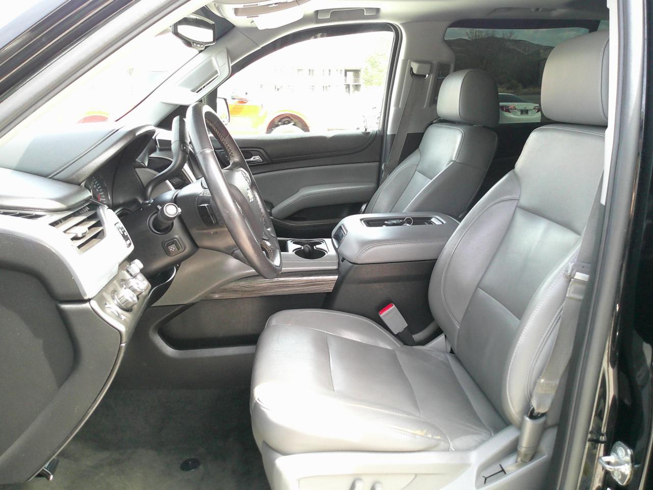 Chevrolet Suburban LT 1500 4WD 2015