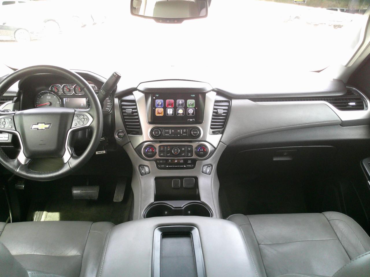 Chevrolet Suburban LT 1500 4WD 2015