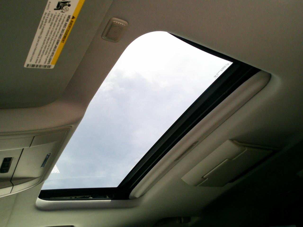 Chevrolet Suburban LT 1500 4WD 2015