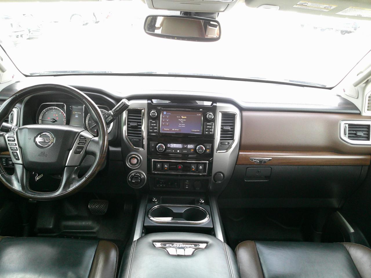 Nissan Titan XD Platinum Reserve Crew Cab 4WD 2018