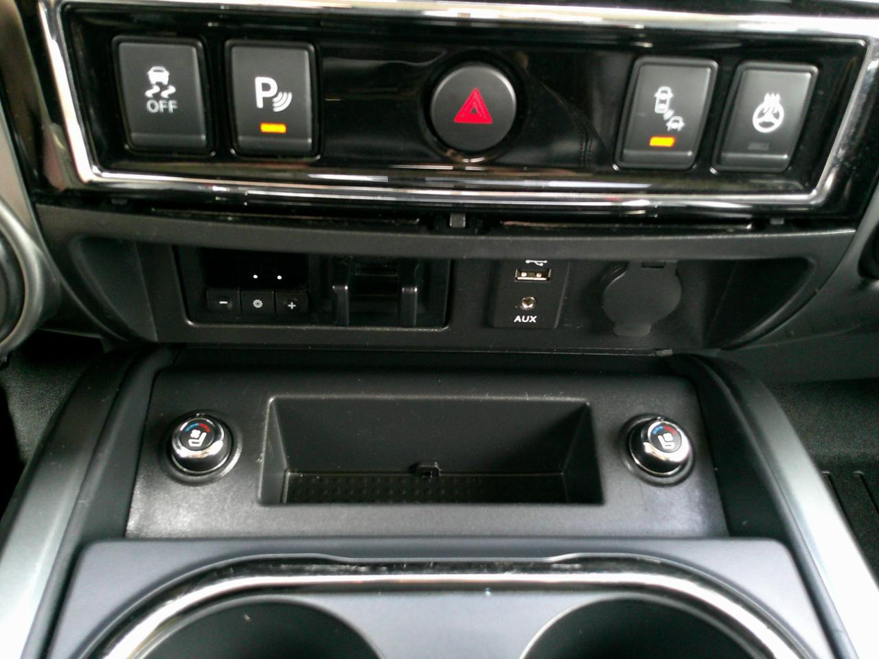 Nissan Titan XD Platinum Reserve Crew Cab 4WD 2018