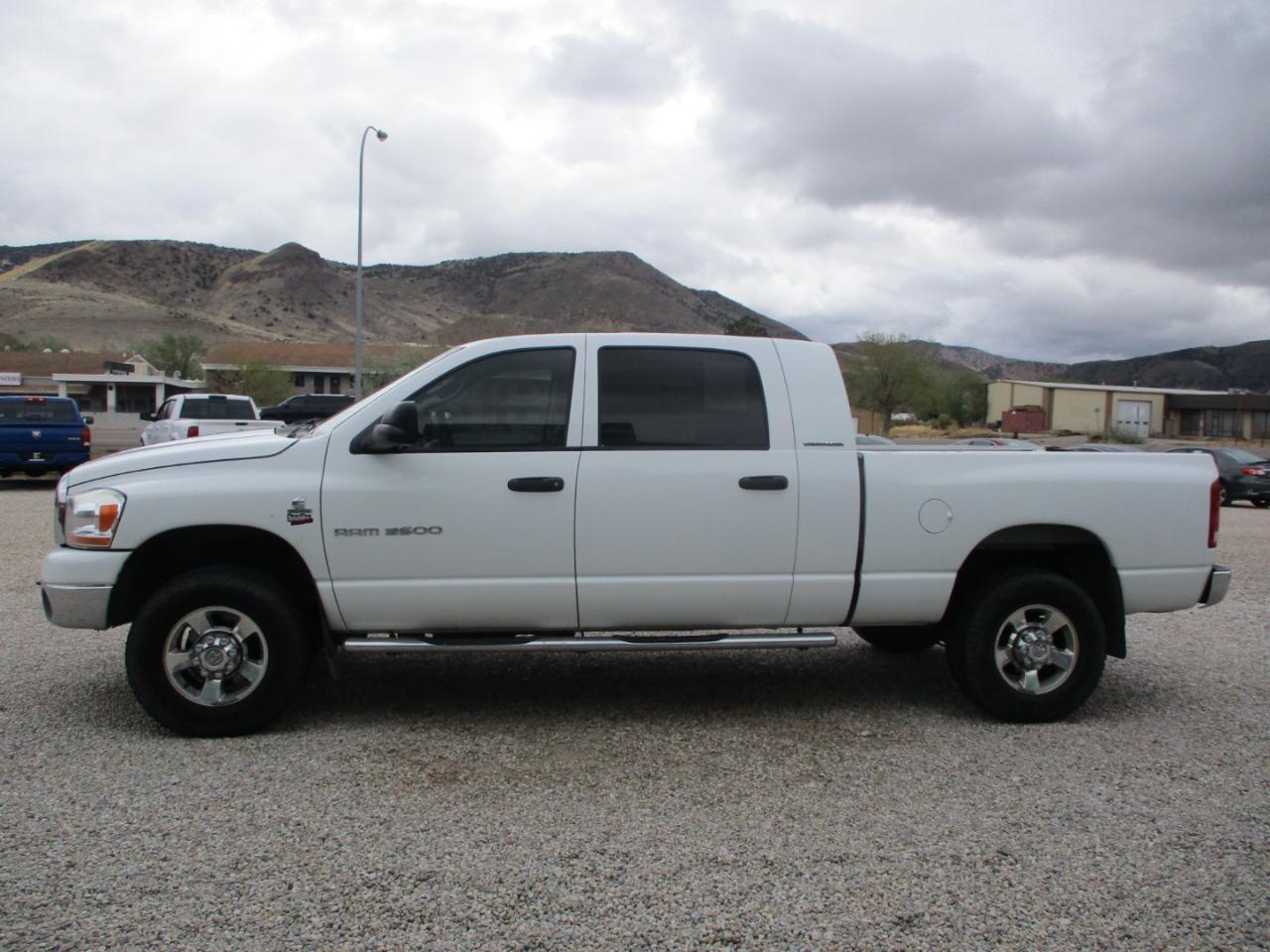 Dodge Ram 3500 SLT Mega Cab 4WD 2006