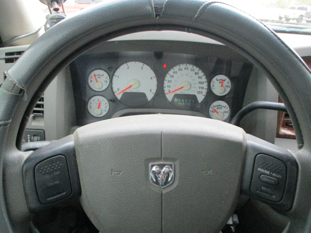 Dodge Ram 3500 SLT Mega Cab 4WD 2006