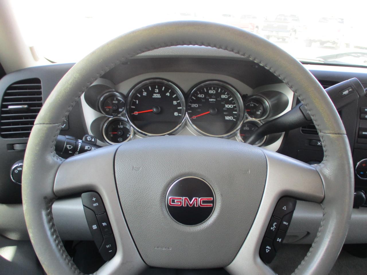 GMC Sierra 1500 SLE Crew Cab 4WD 2013