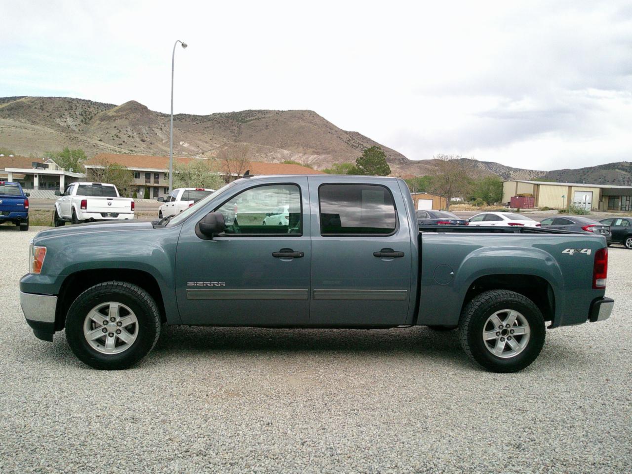 GMC Sierra 1500 SLE Crew Cab 4WD 2013