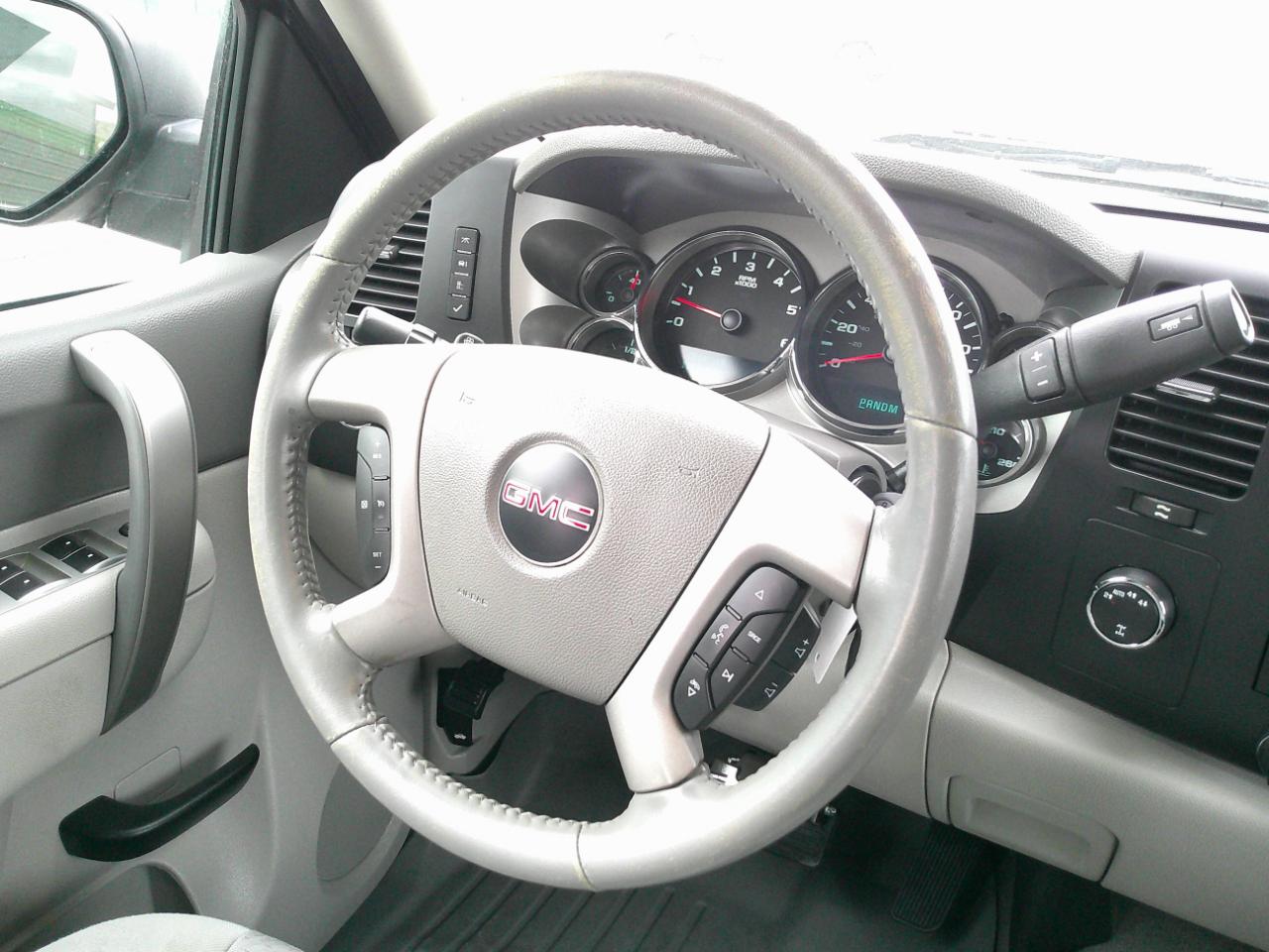 GMC Sierra 1500 SLE Crew Cab 4WD 2013