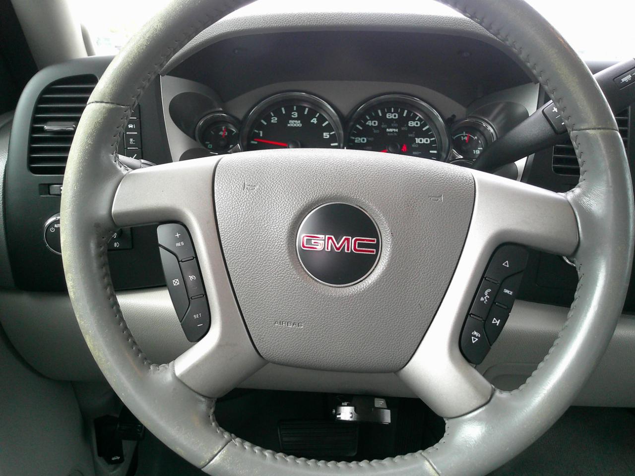 GMC Sierra 1500 SLE Crew Cab 4WD 2013