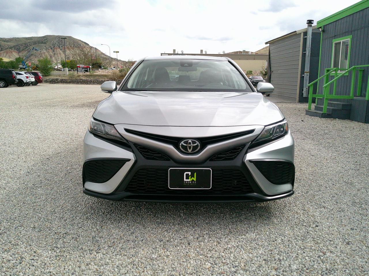 Toyota Camry SE 2022