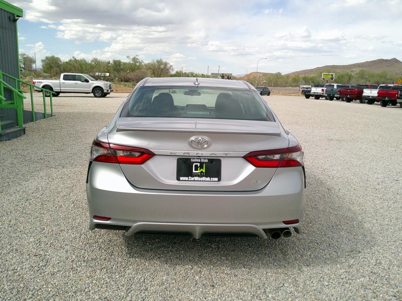 Toyota Camry SE 2022