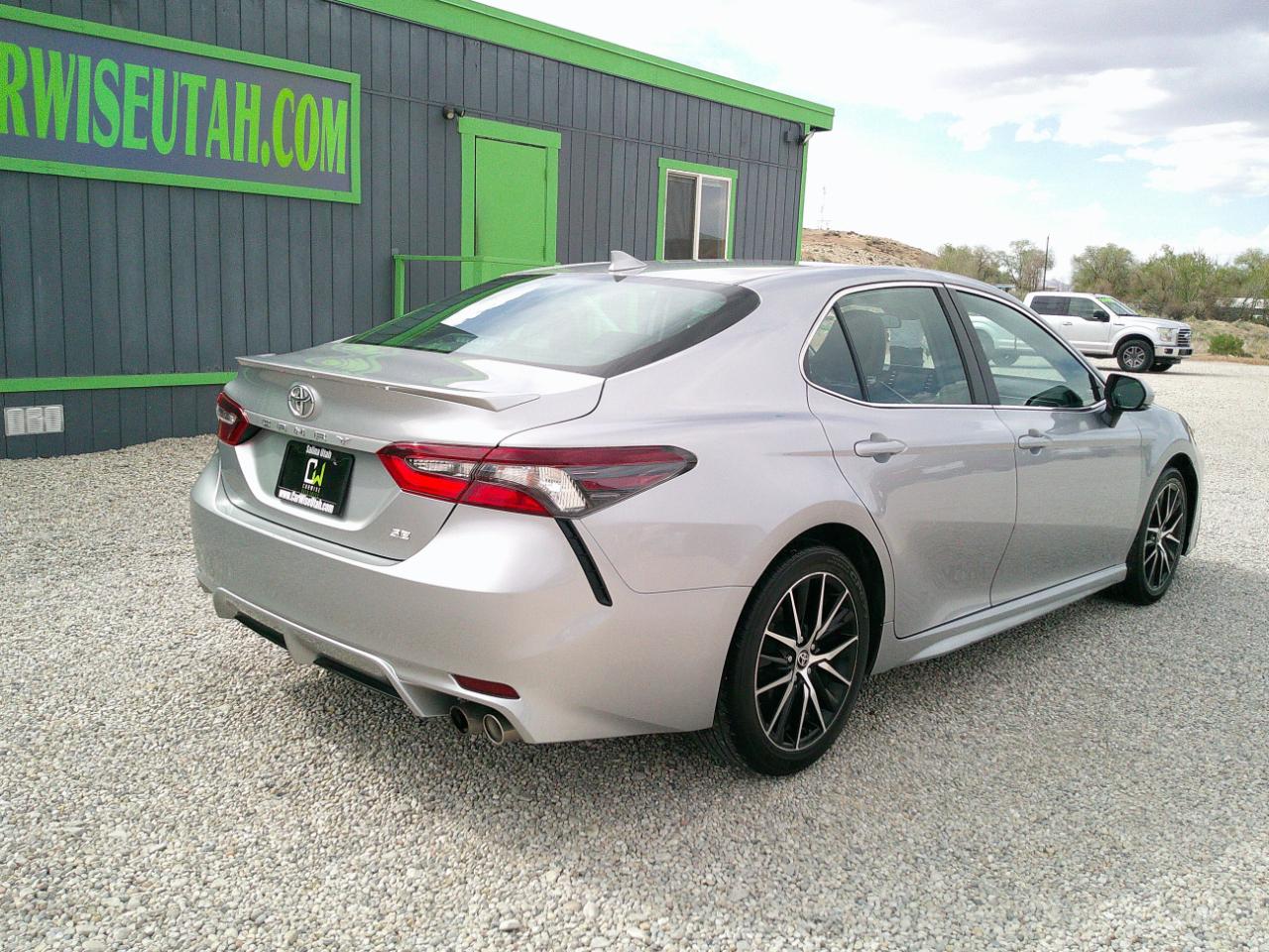 Toyota Camry SE 2022