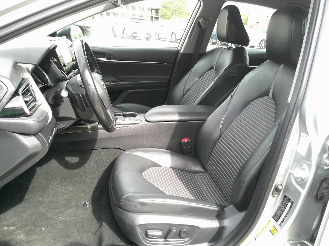 Toyota Camry SE 2022